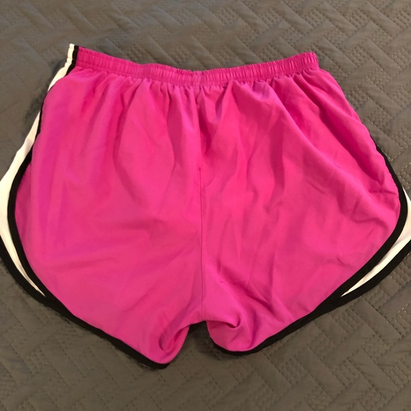 Nike Shorts - Picture 2 of 3